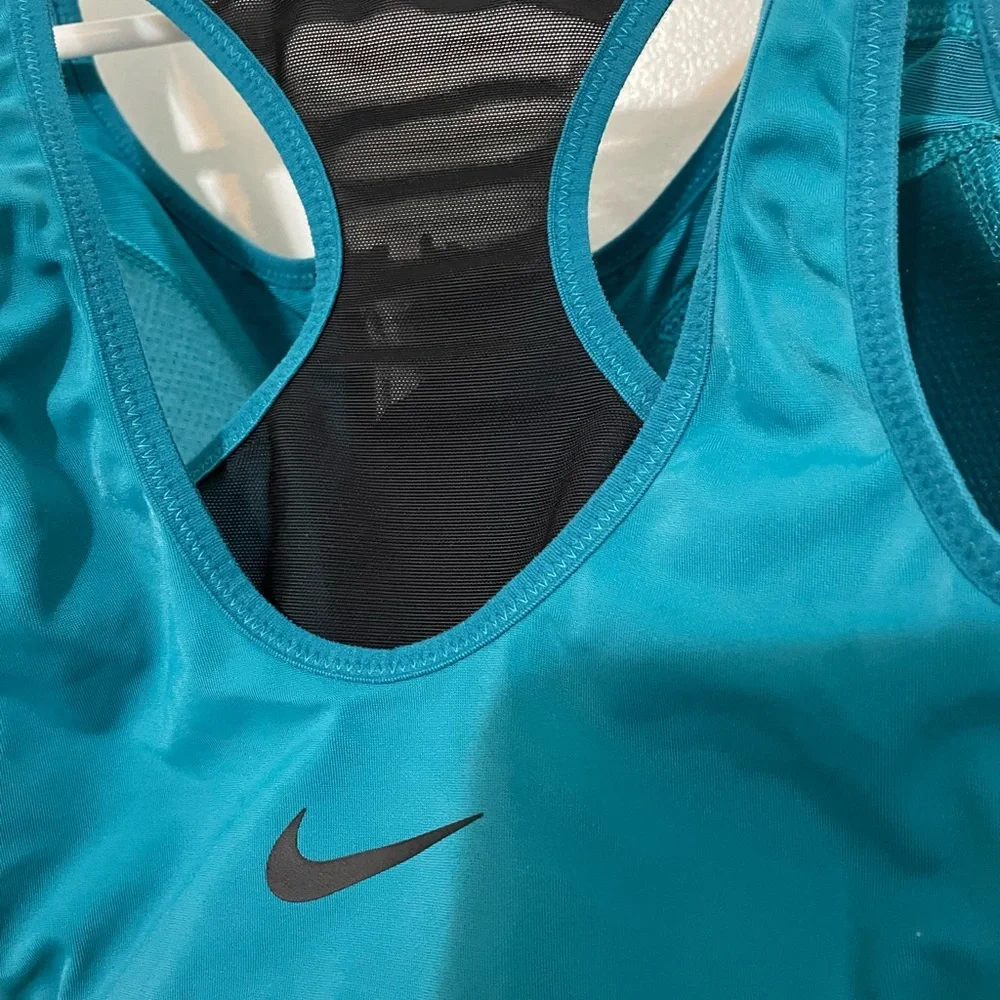 Nike dri fit zip front mesh Racerback teal padded sports bra size small