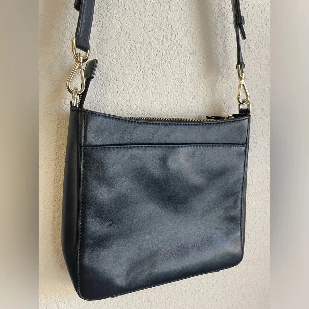 Michael Kors Gloria Black Pocket Swing‎ Pack Leather Crossbody