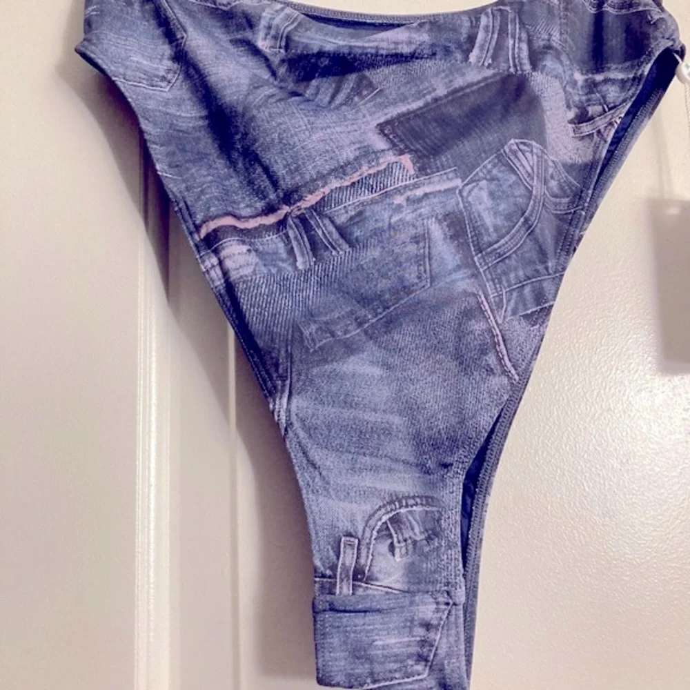Frankies Bikini Halter Top and High Waist Bottom Set NWT