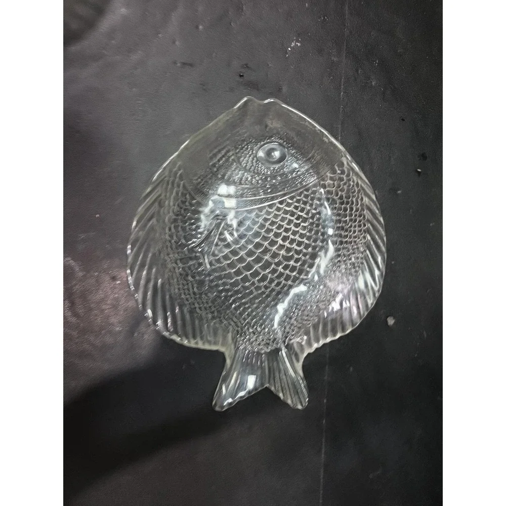 Arcoroc Clear Fish Salad Plates,‎ Set of 2, Embossed Pressed Glass, Tableware