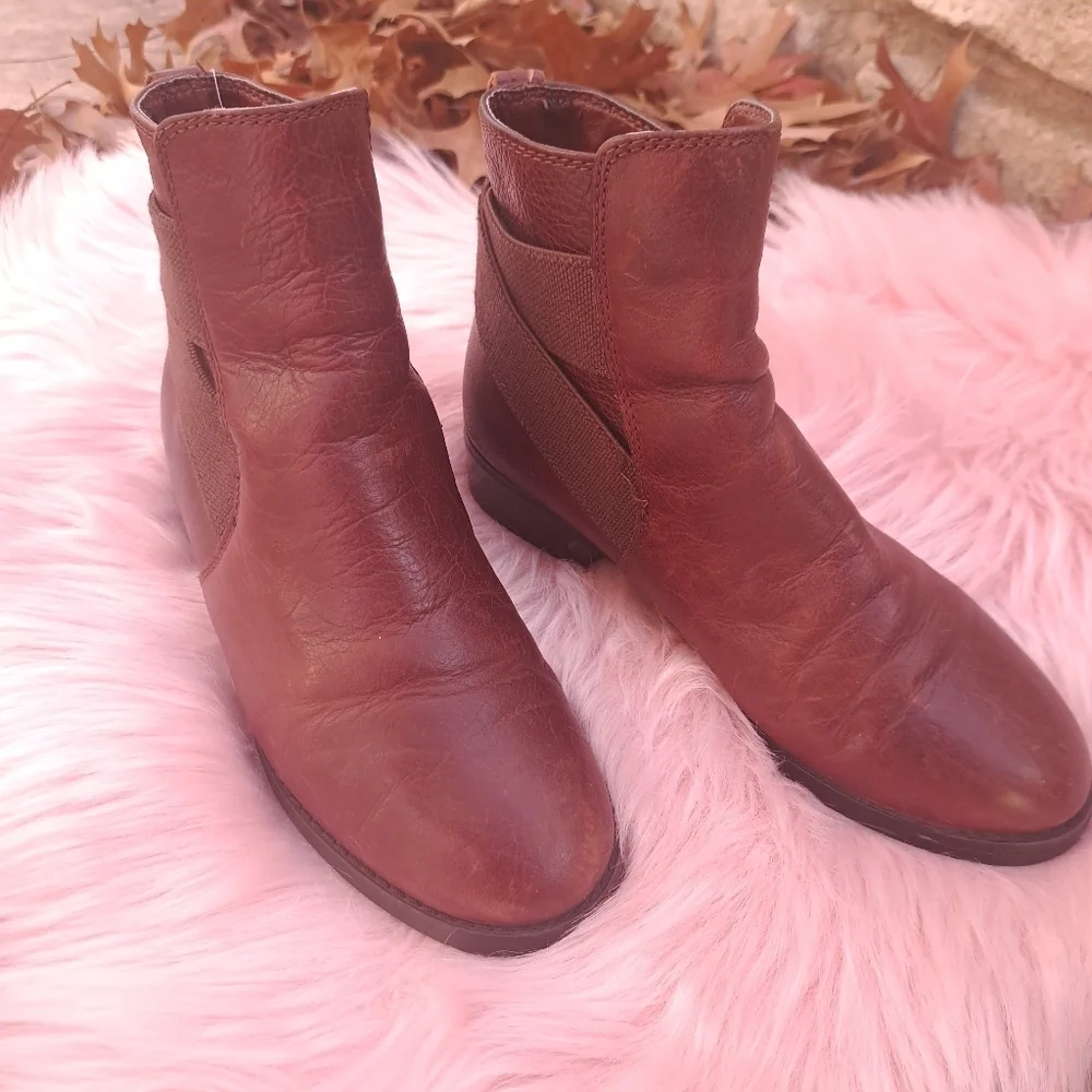 Lauren Ralph Lauren shoes are