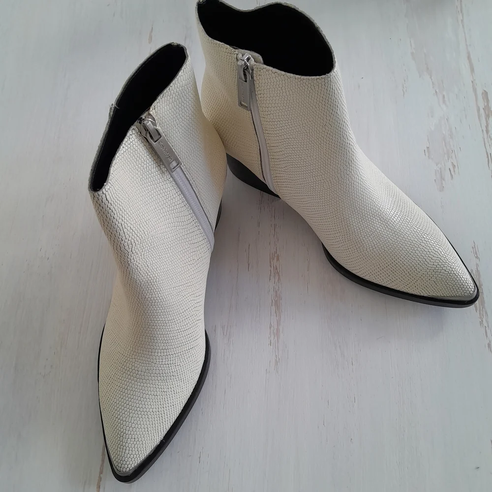 Calvin Klein pointed toe