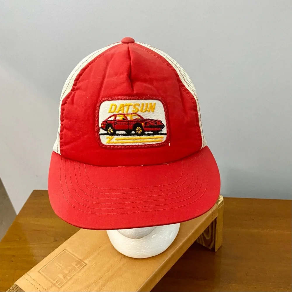 Young AN Vintage Datsun Mesh SnapBack‎ Trucker Advertising Hat Red Yellow 90s