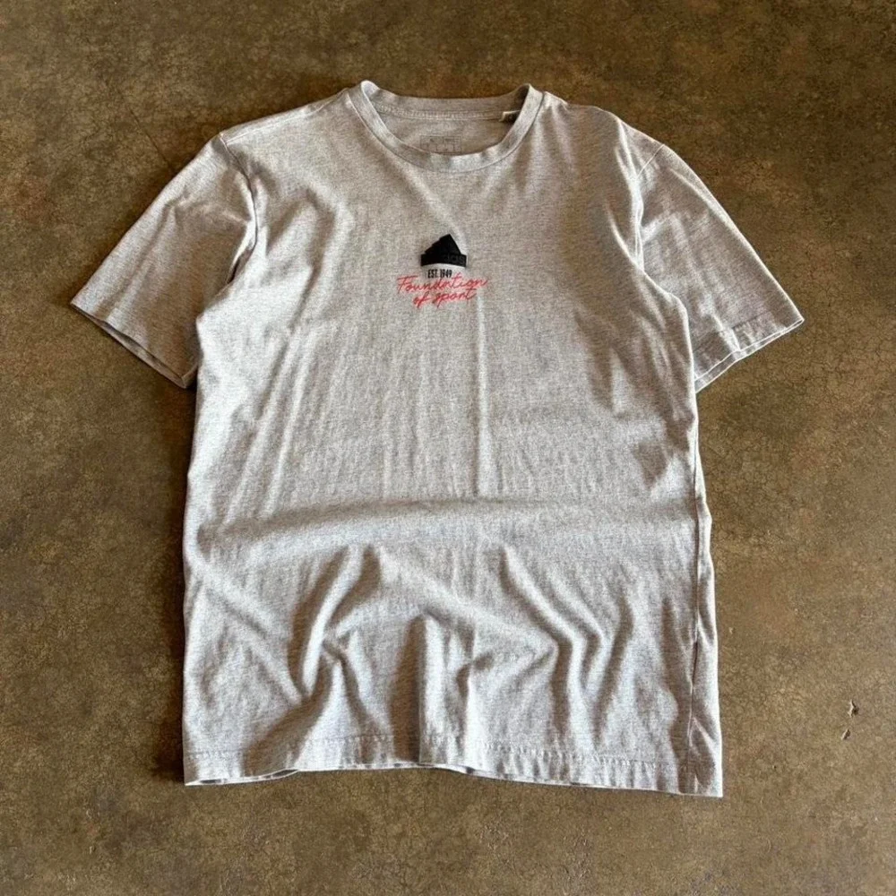 2000s adidas center logo tee