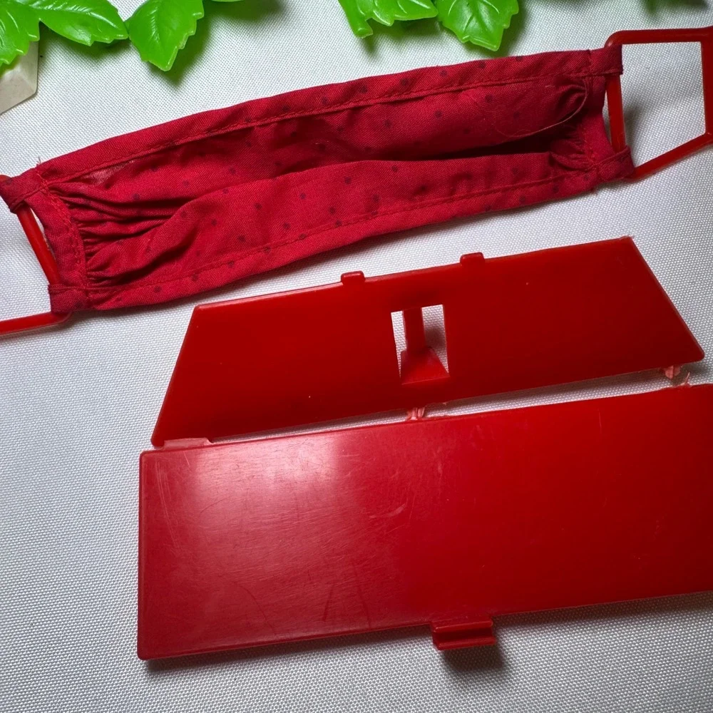 Vintage Kenner Strawberry Shortcake Garden Gazebo Berry Merry Worm‎ Parts Lot