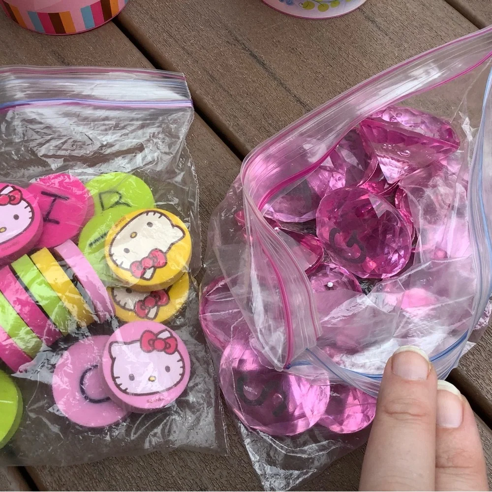 Hello Kitty includes character