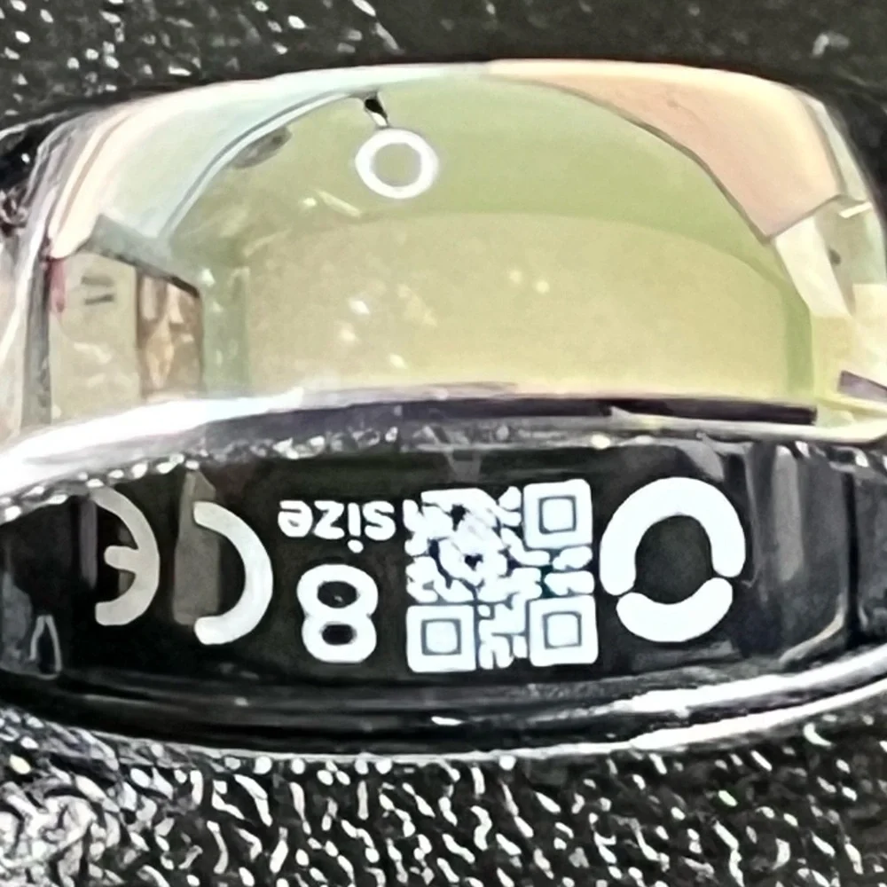 RingConn Smart Ring in Black and Silver — Sleek Health Wearable