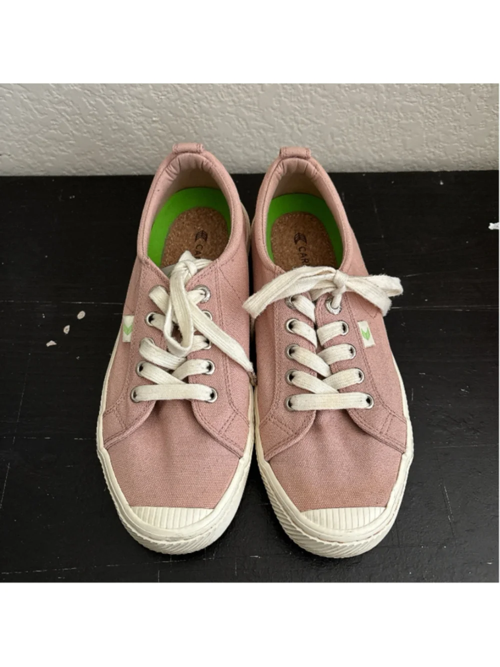 Cariuma OCA Low Women's 7.5 Pink Canvas Cork Sustainable Sneakers EU 38.5