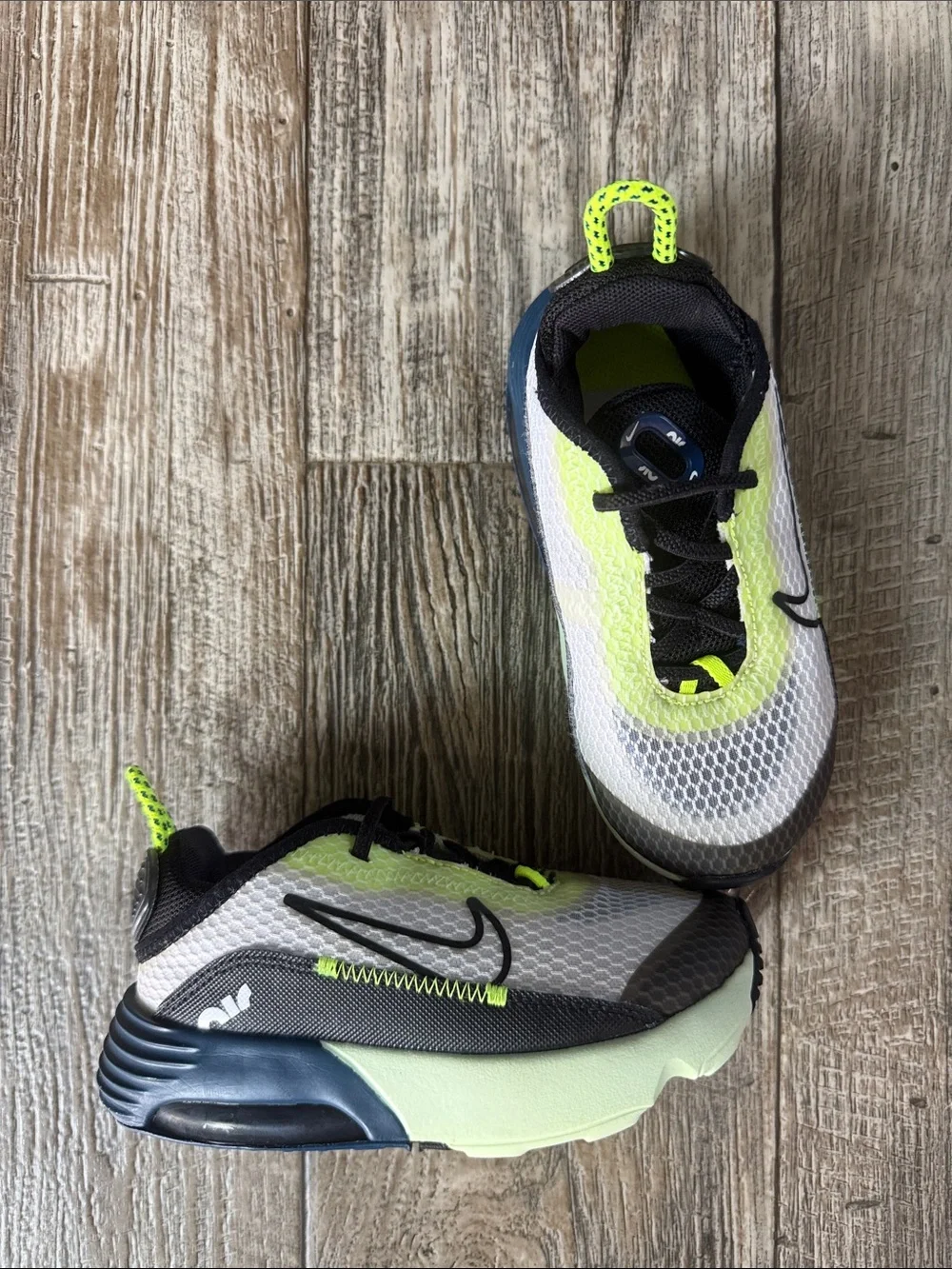 🌟Nike Air Max 🌟2090 Kids' Lightweight Mesh Sneakers - White & Neon Yellow, 9c
