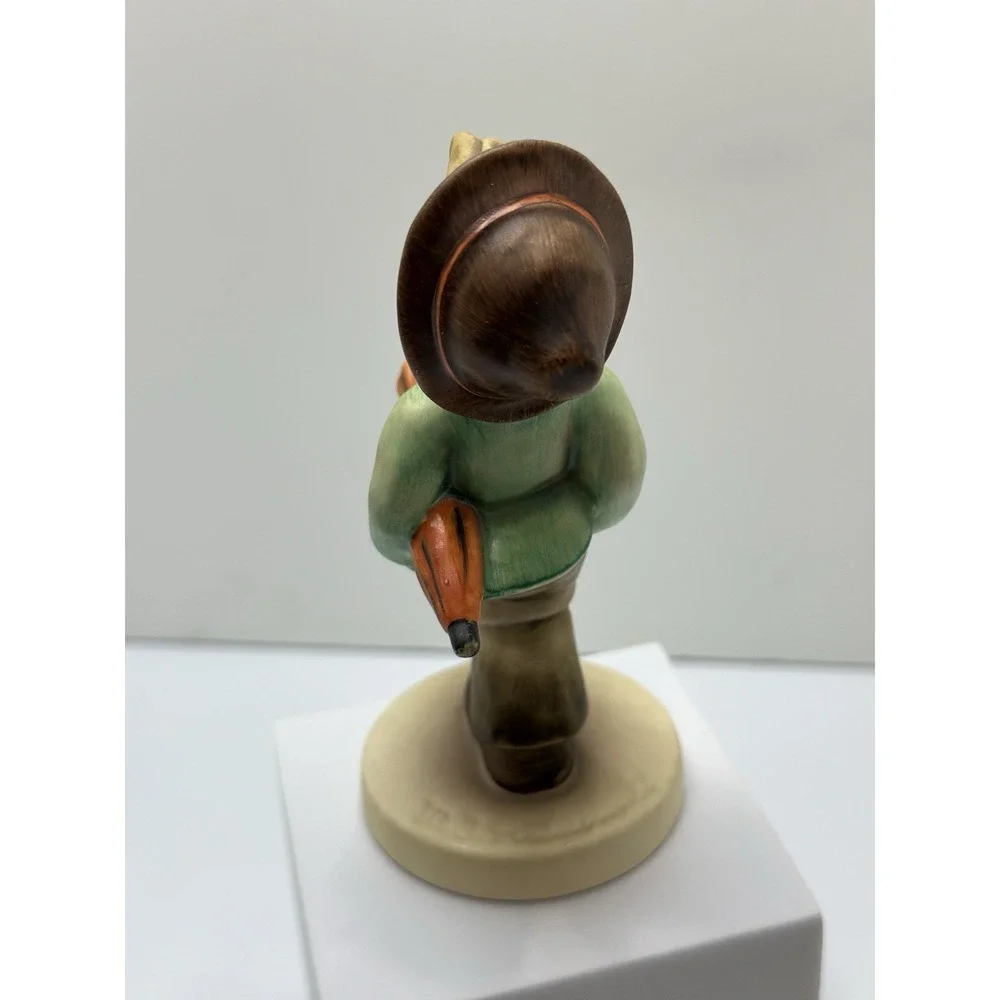 Goebel Hummel Happy Traveler Figurine 109/0 W Germany Vintage 5