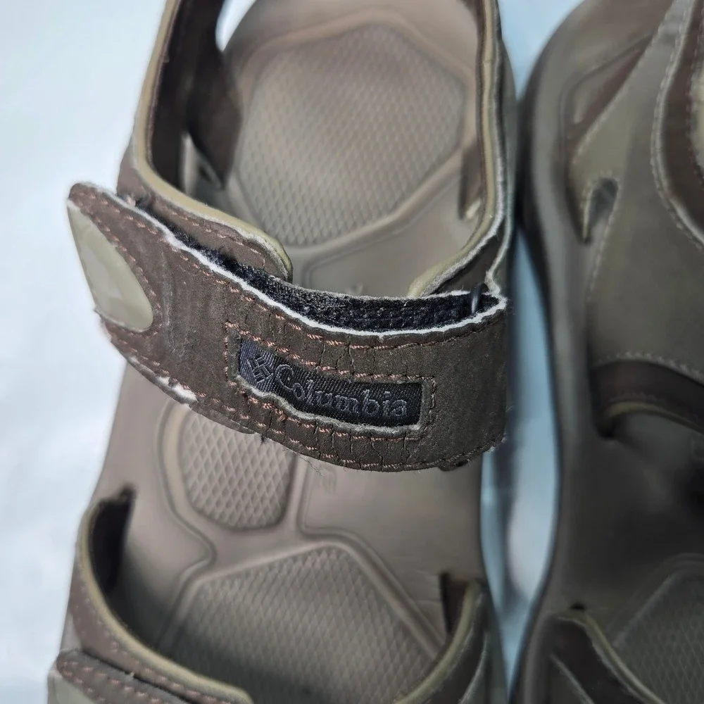Columbia techlite hiking