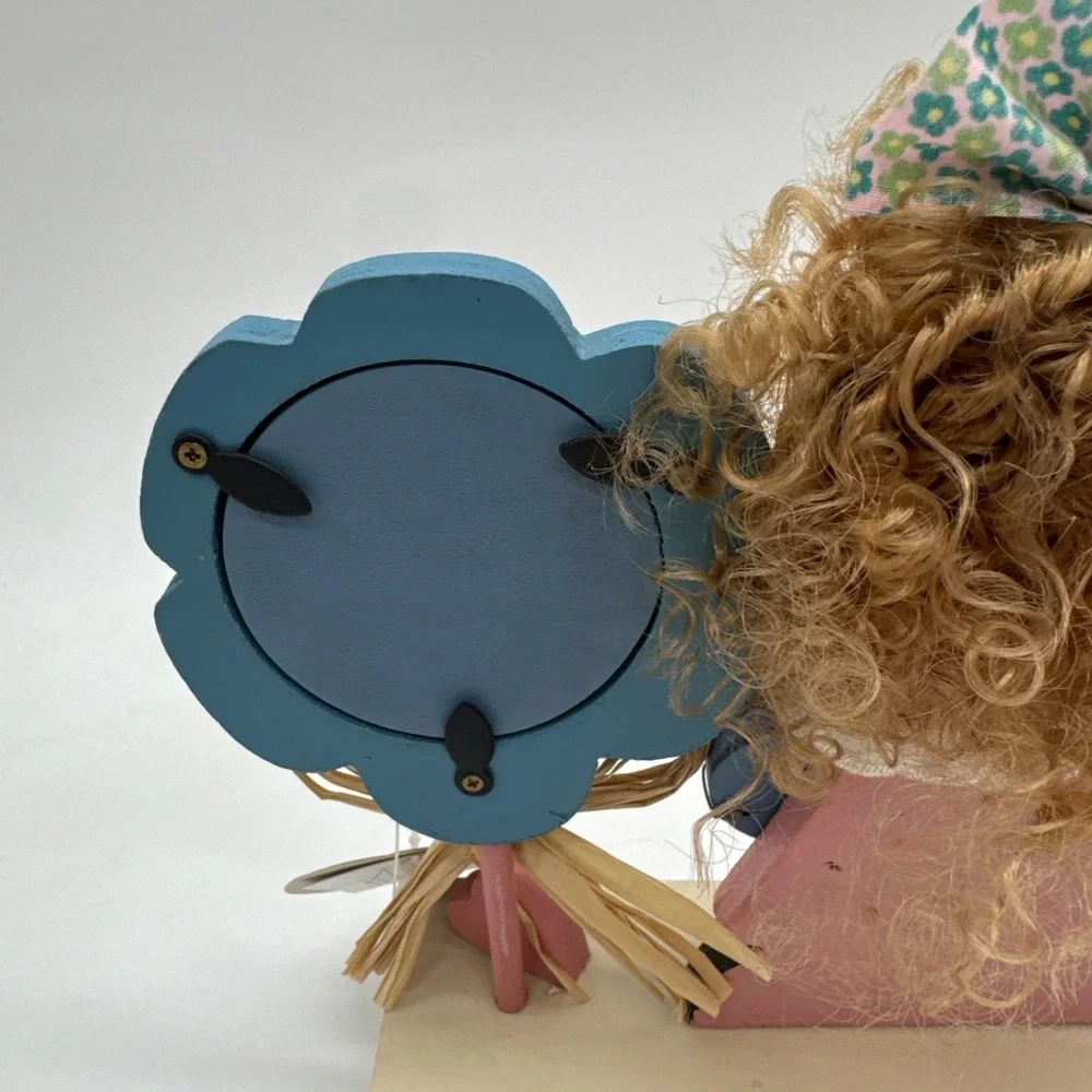 Vintage Mom Means Love Wooden With Little Girl With Hair & Bow 3D New Old Stock