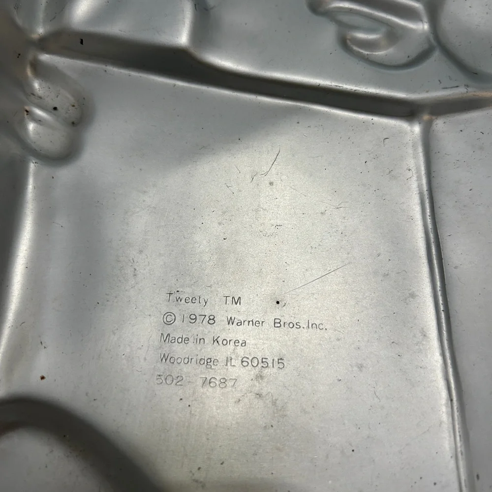 Vintage 1978 Wilton Tweety Bird Cake Pan Looney Tunes Aluminum Mold 502-7687