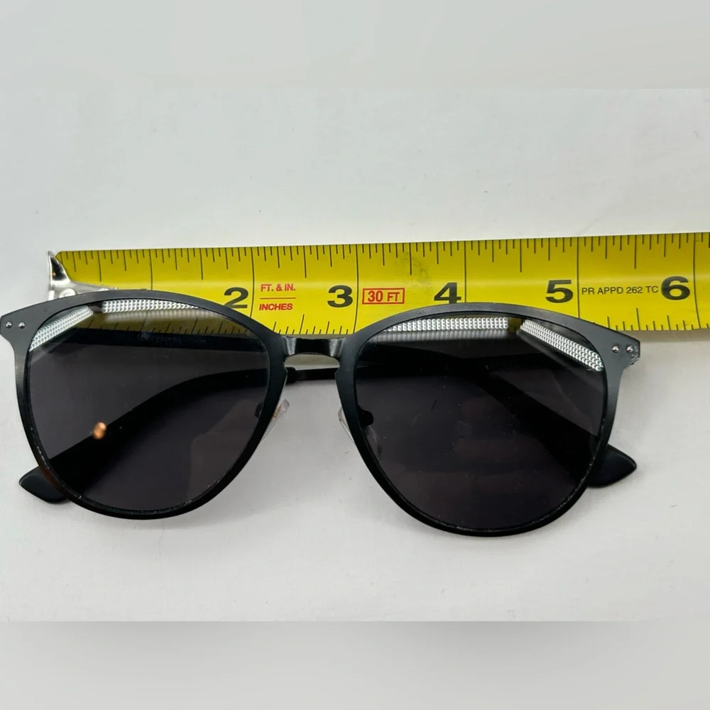 ICUEYEWEAR matching looks