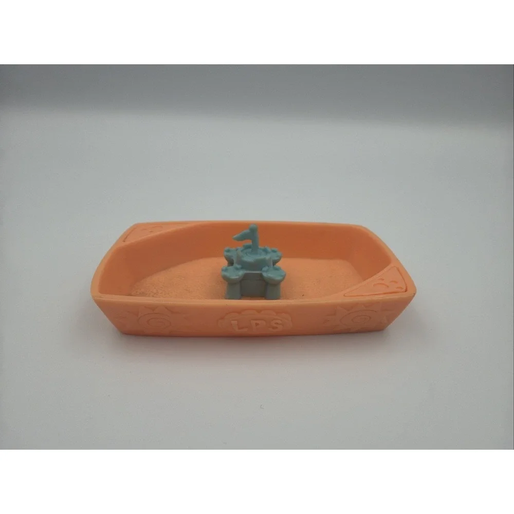 Hasbro Littlest Pet Shop SANDBOX SAND CASTLE Beach Accessory LPSA 2006 Orange