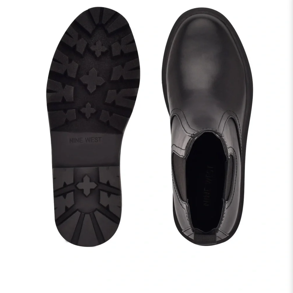 Nine West yullon bootie