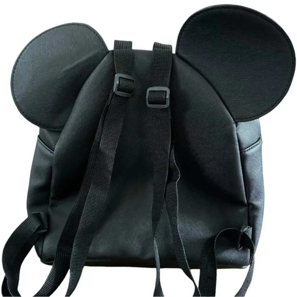 N/A straps about disney
