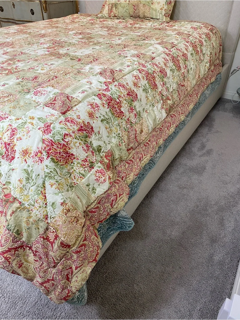 Vintage patchwork style comforter w/ sham floral Queen
