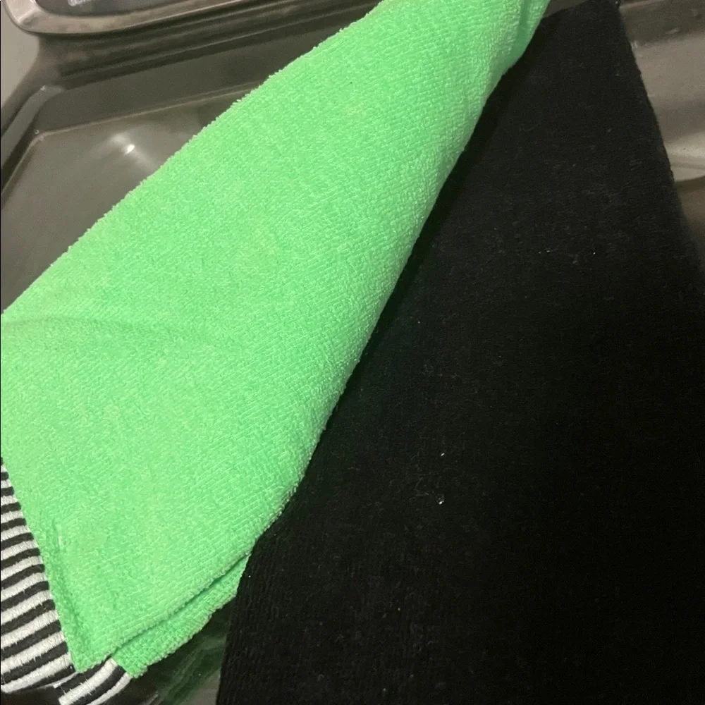 NWOT Wicked Black and Green Witch Design Towel 2 pk