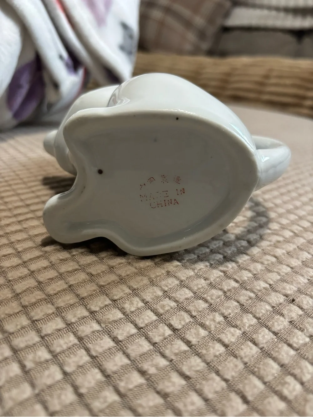 N/A charming white