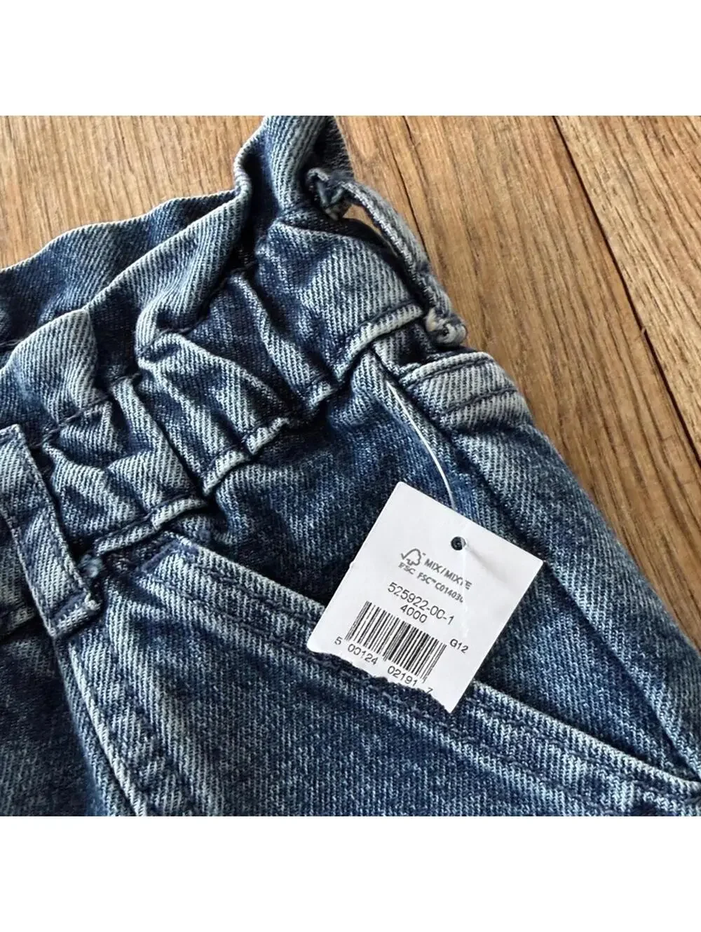 GAP waistband jeans like