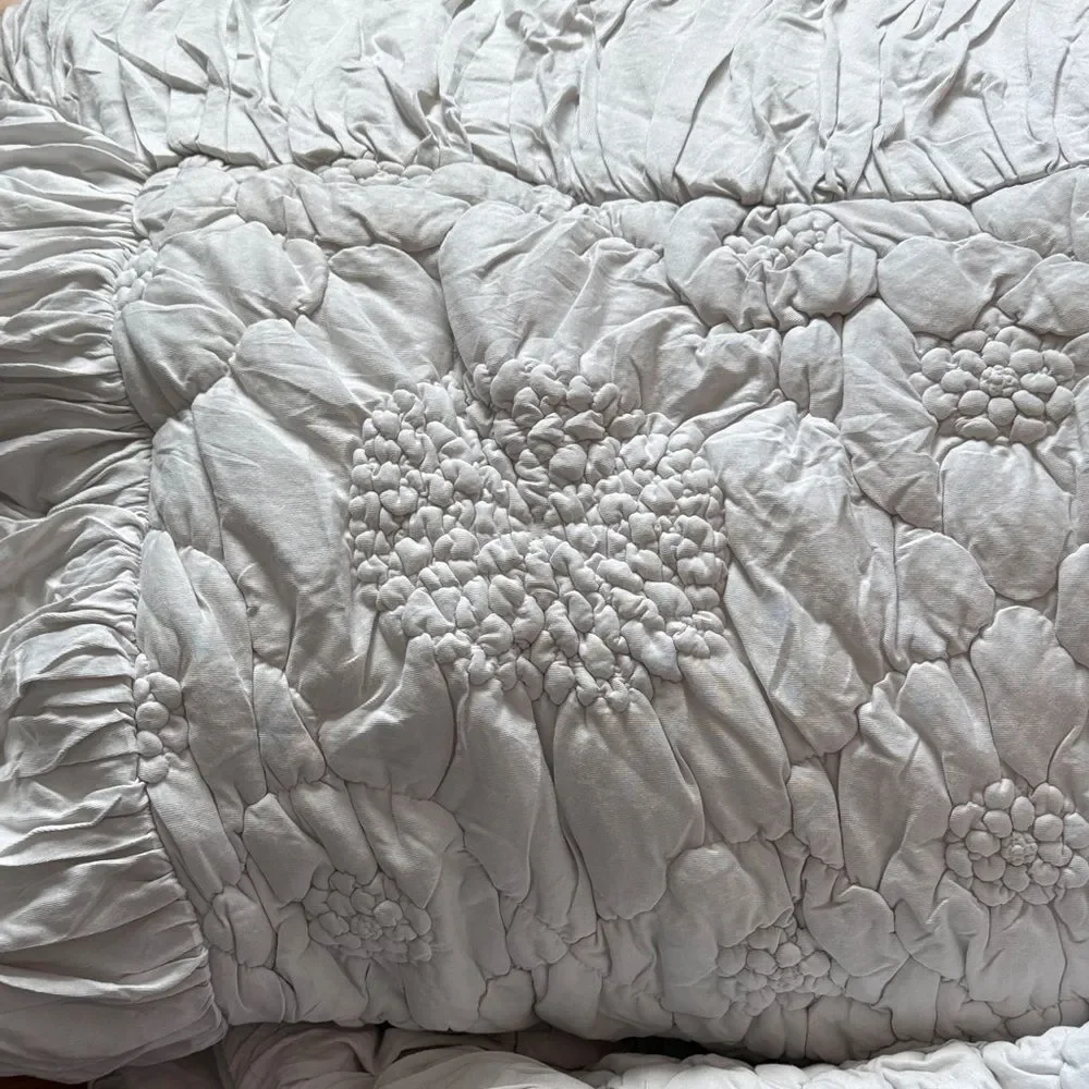 Anthropologie Dahlia Cotton Jersey Floral Quilt Size Queen NWT