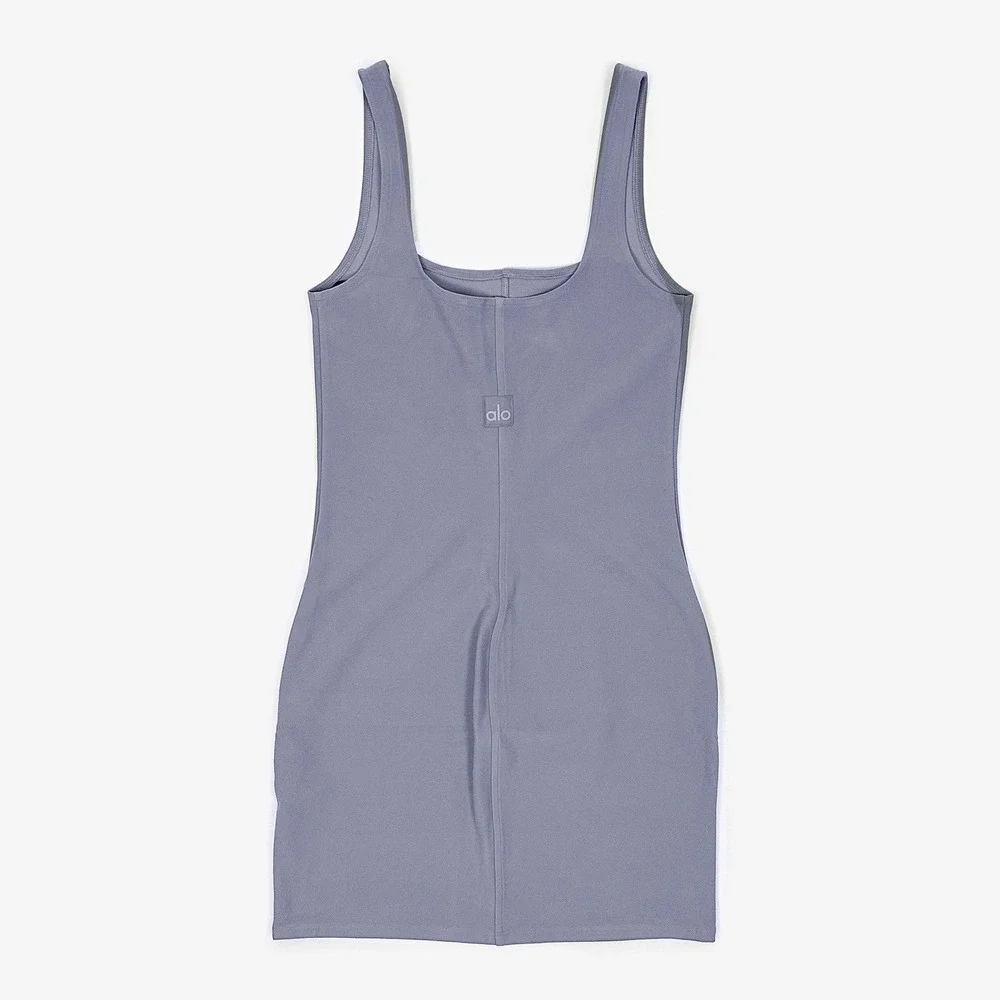 ALO Yoga hem scoop armpit
