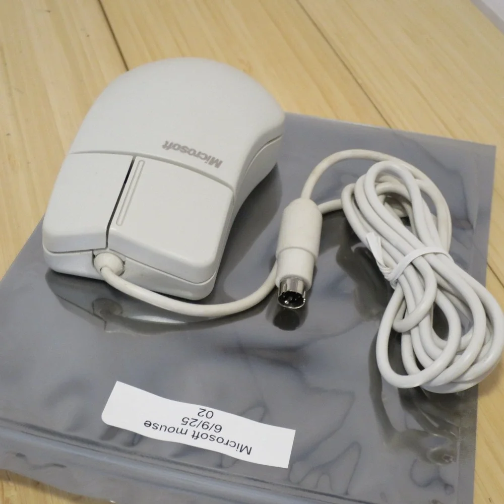 2 Button Microsoft Mouse Port Compatible PS2 Mouse 2.1A PN 90741 -‎ Tested 02