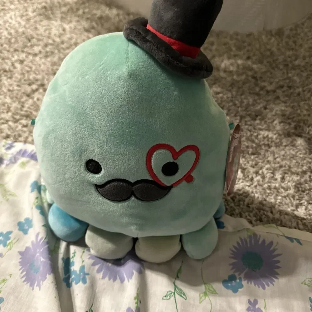 Squishmallow 8 inch Eiko The Octopus w/ Top Hat‎ & Heart New With Tags