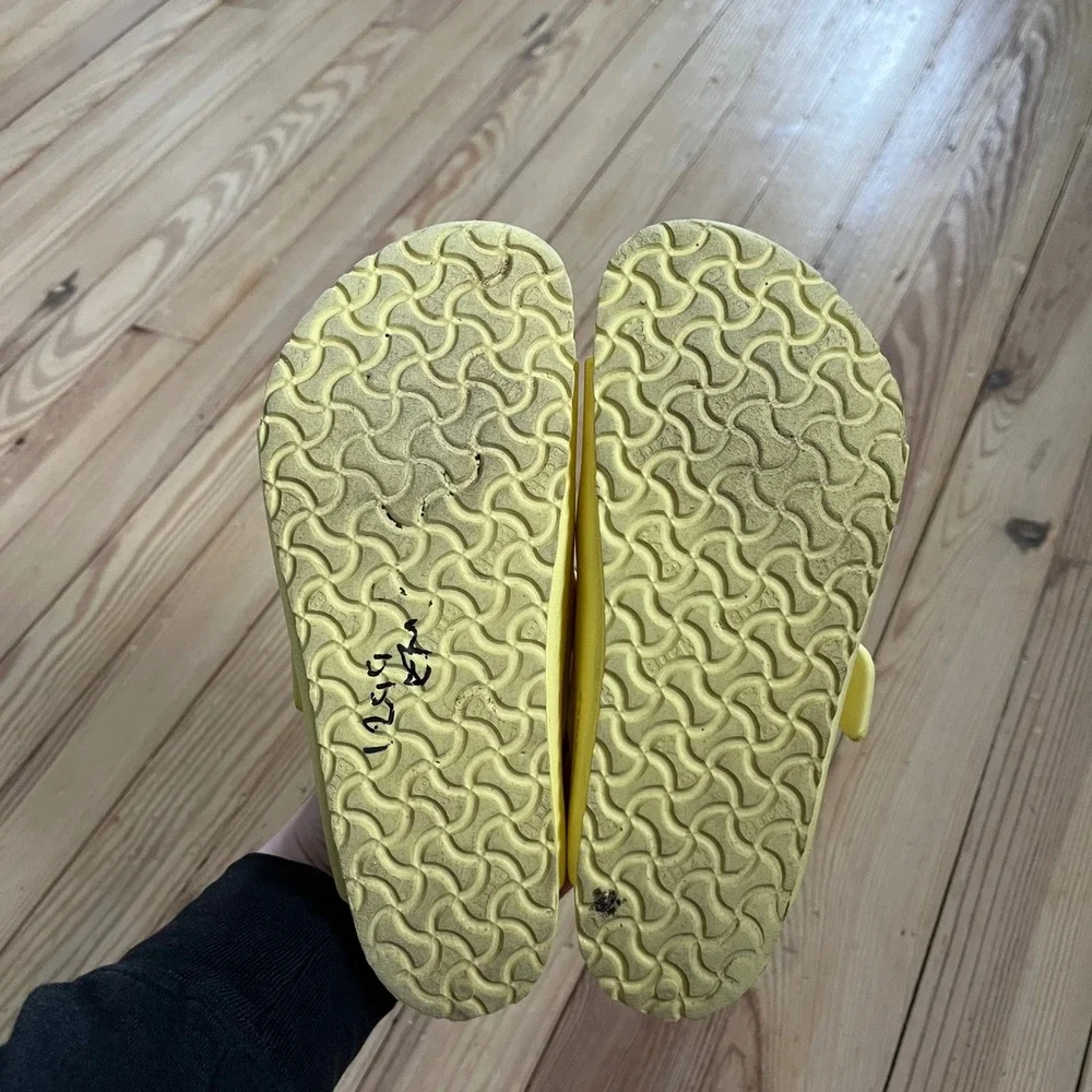Birkenstock anatomical features are