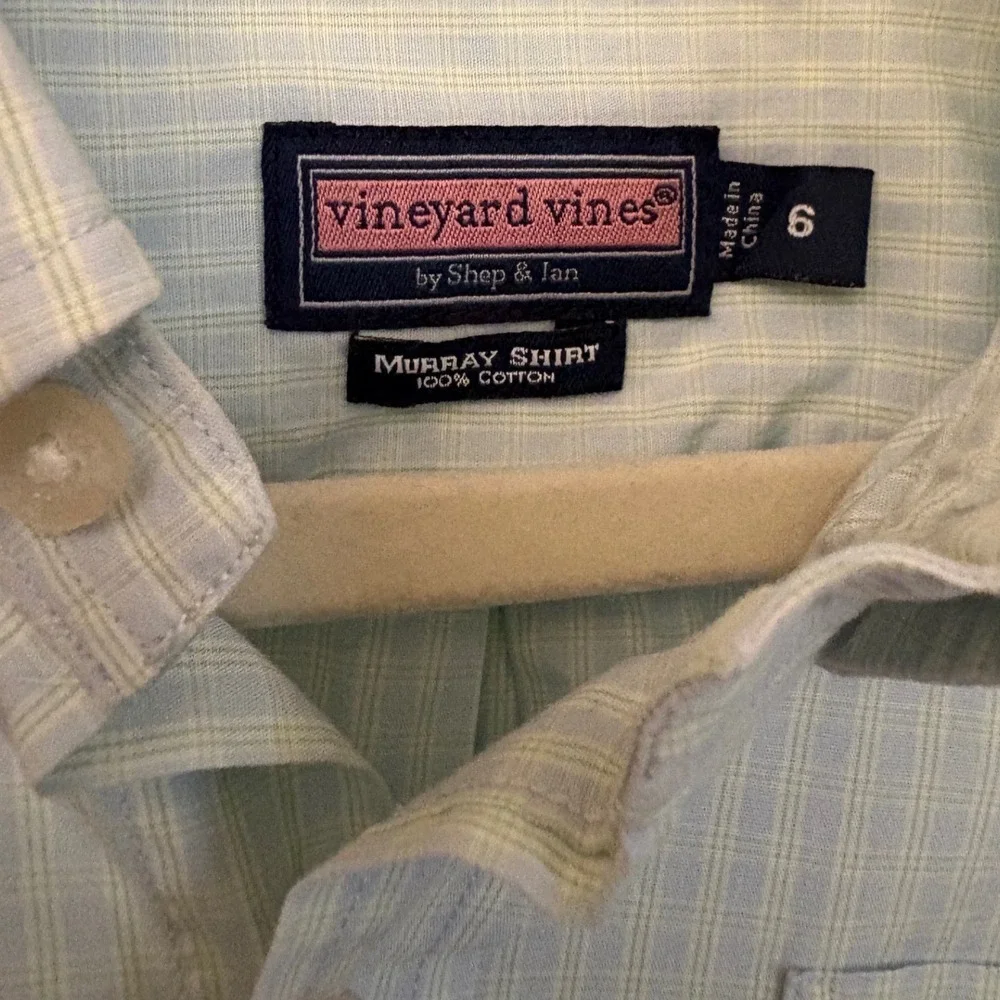 Vineyard Vines blue shirt branded