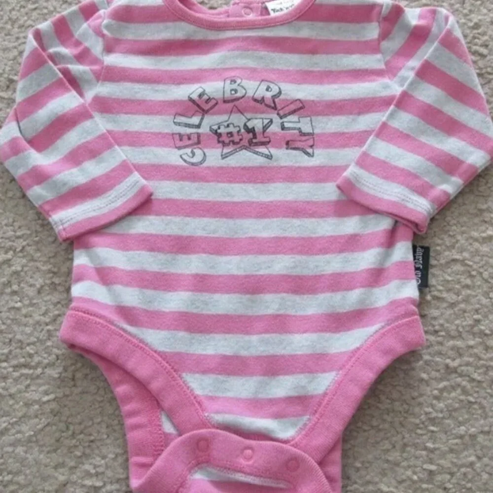 Old Navy 1 Pc‎ Bodysuit Infant Girls 3-6M Pink Gray Stripe Long Sleeve Celebrity