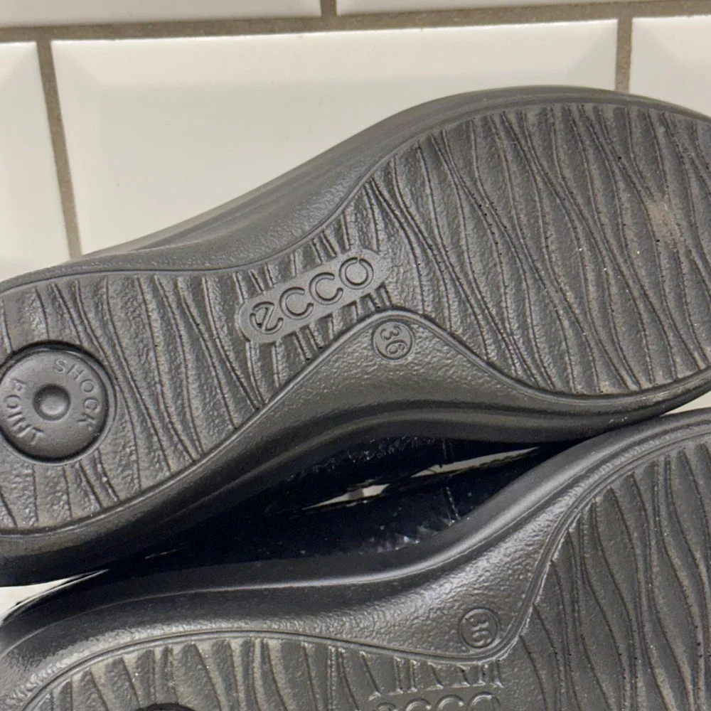 Ecco slip loafers