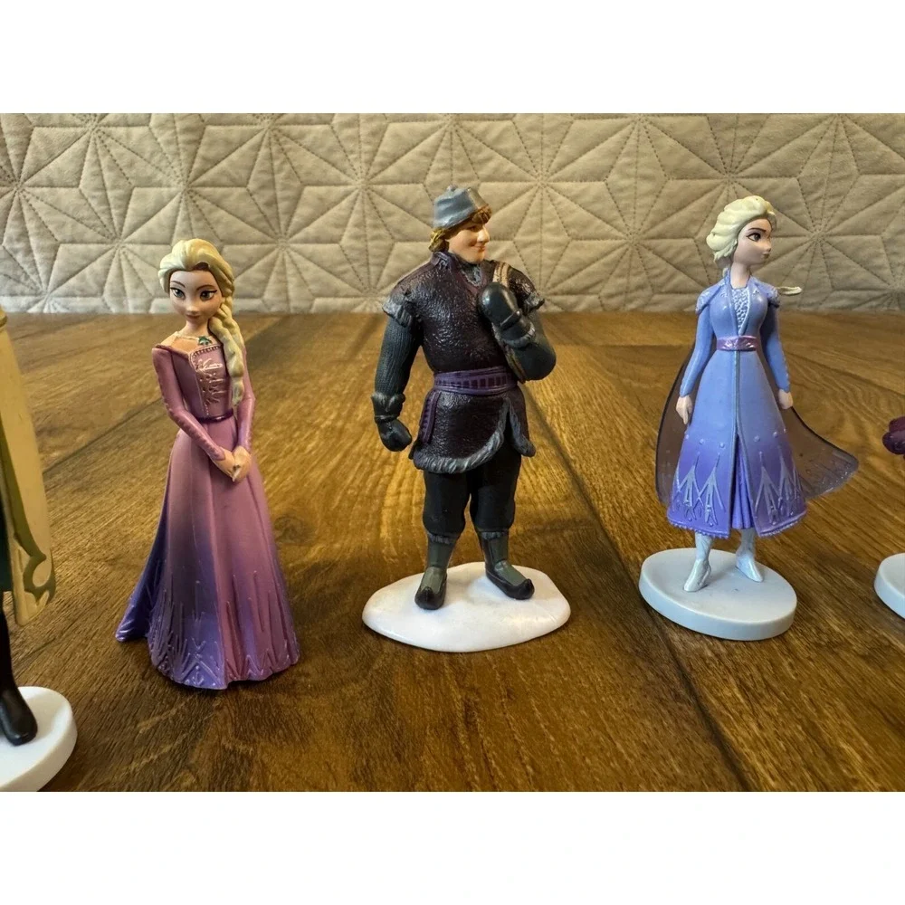 Disney be cake store