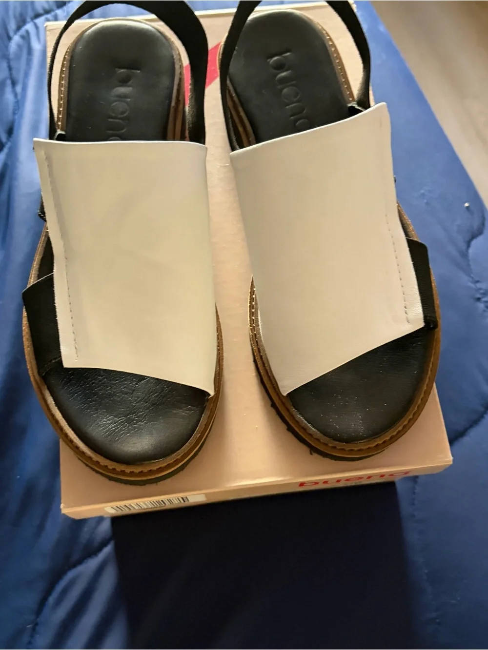 Bueno White Leather Open-Toe Platform Slides in box size 7 worn once