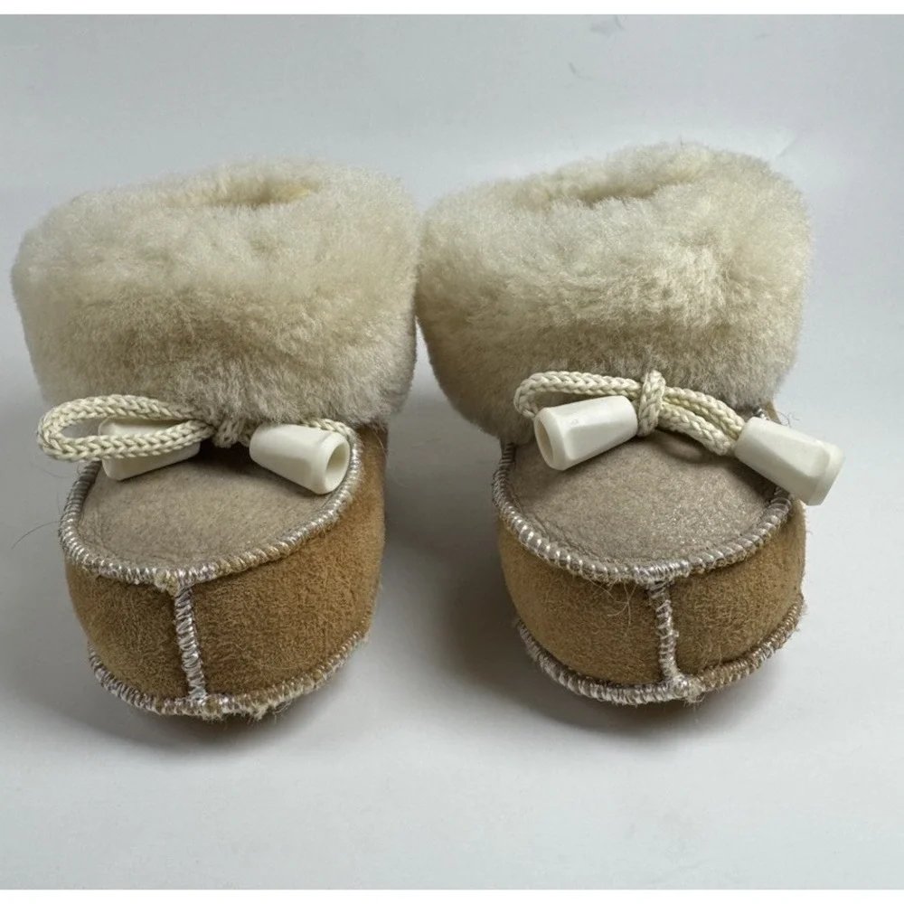BABY ‎ SLIPPERS/SHEEPSKIN BOOTS FOR BABY 100% GENUINE LEATHER UNISEX SIZE UK 3