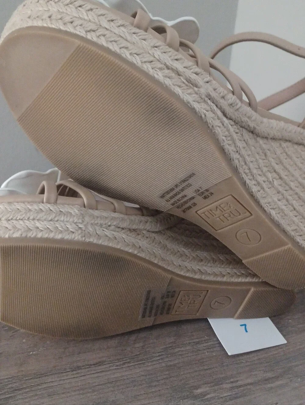 Time And Tru Wedge Sandals Sz 7