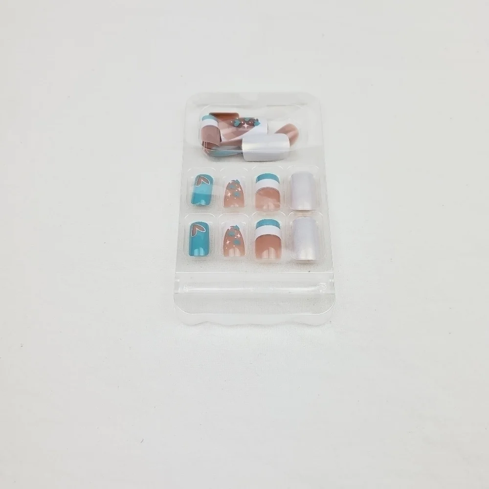 24 Pieces Fake Press On Nails