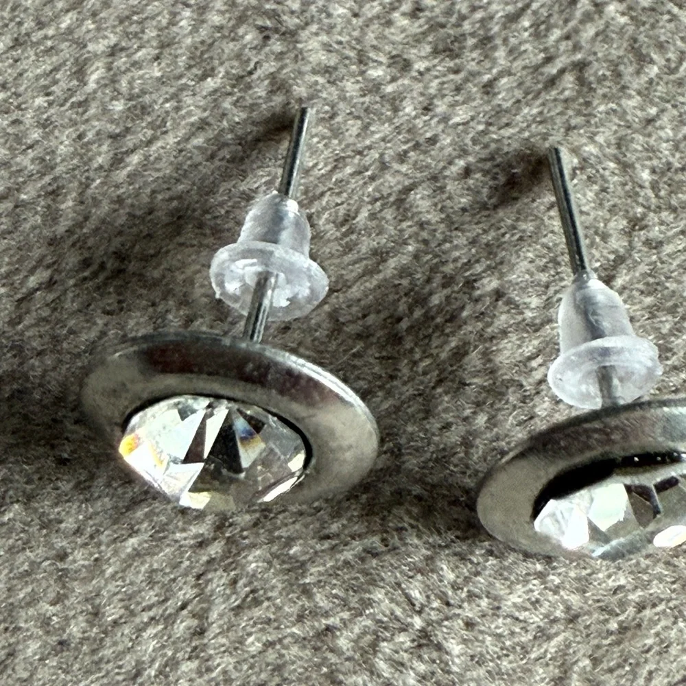 N/A classic silver