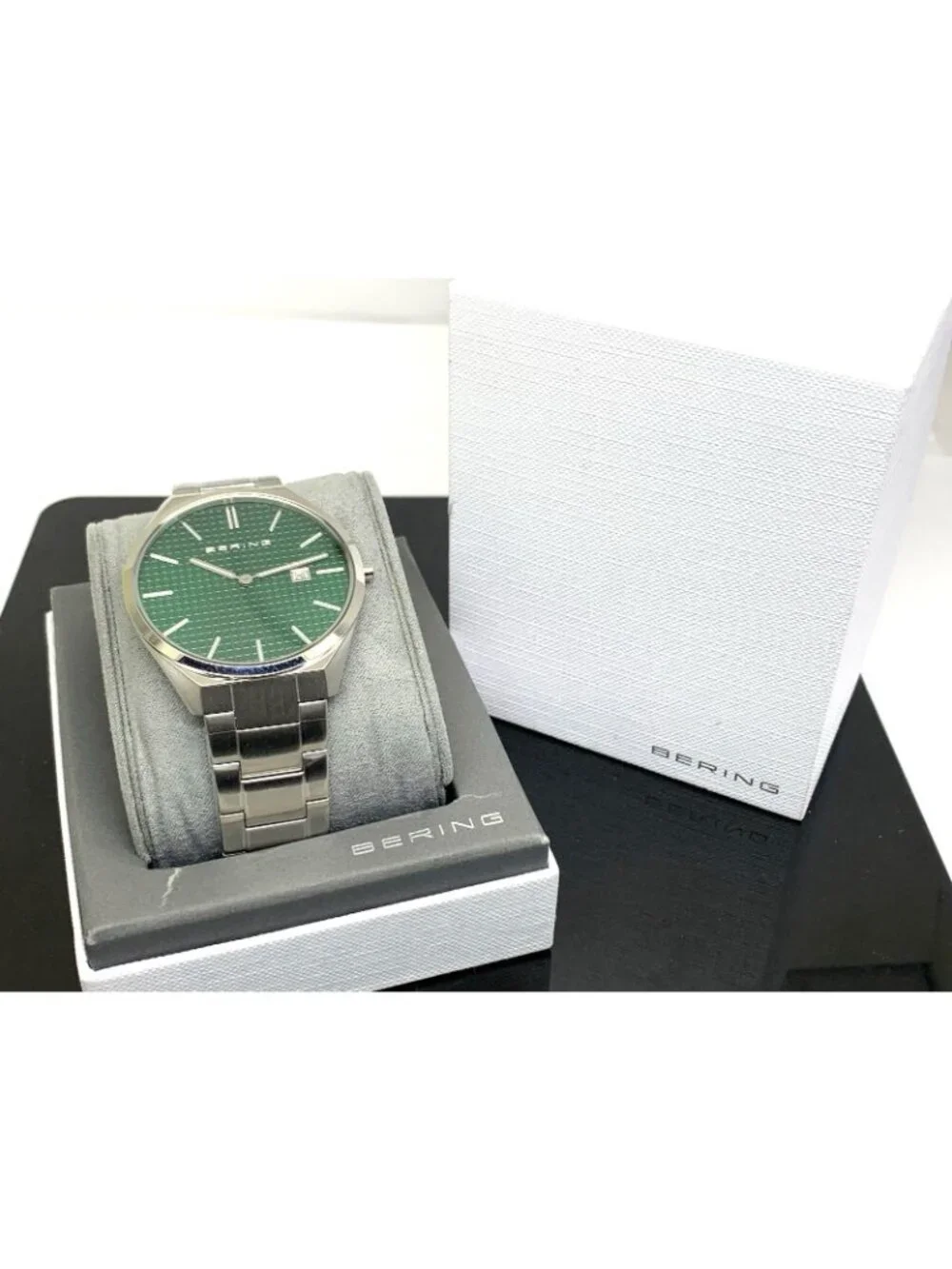 Bering Men's Watch 17240-708 Slim Quartz Green Dial Silver Stainless Steel 40mm