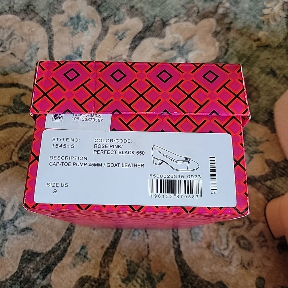 Tory Burch chic pumps