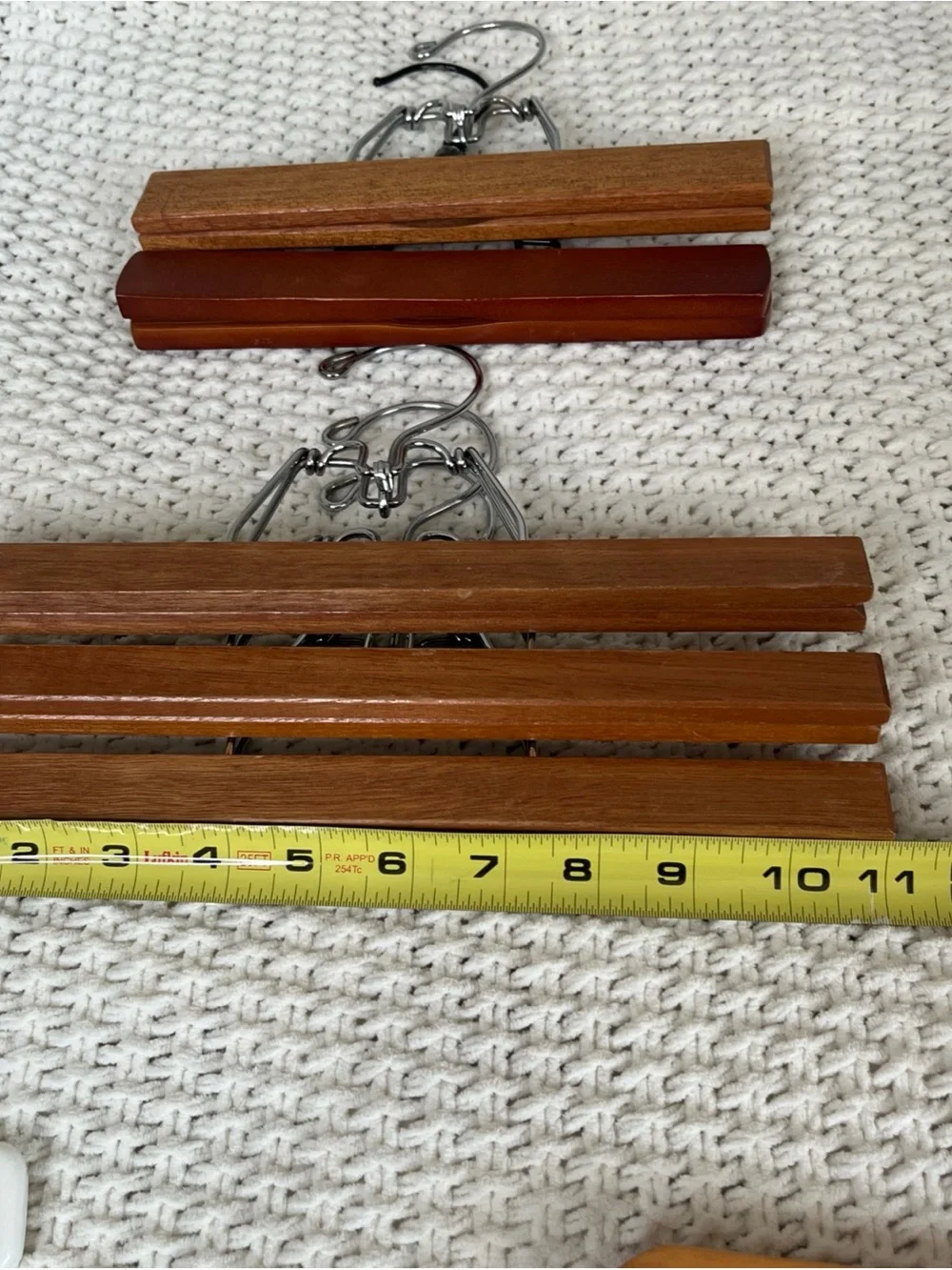 Wooden Hangers/Plastic Hangers Pants Skirts Clamps Lot Of 12 Various Sizes