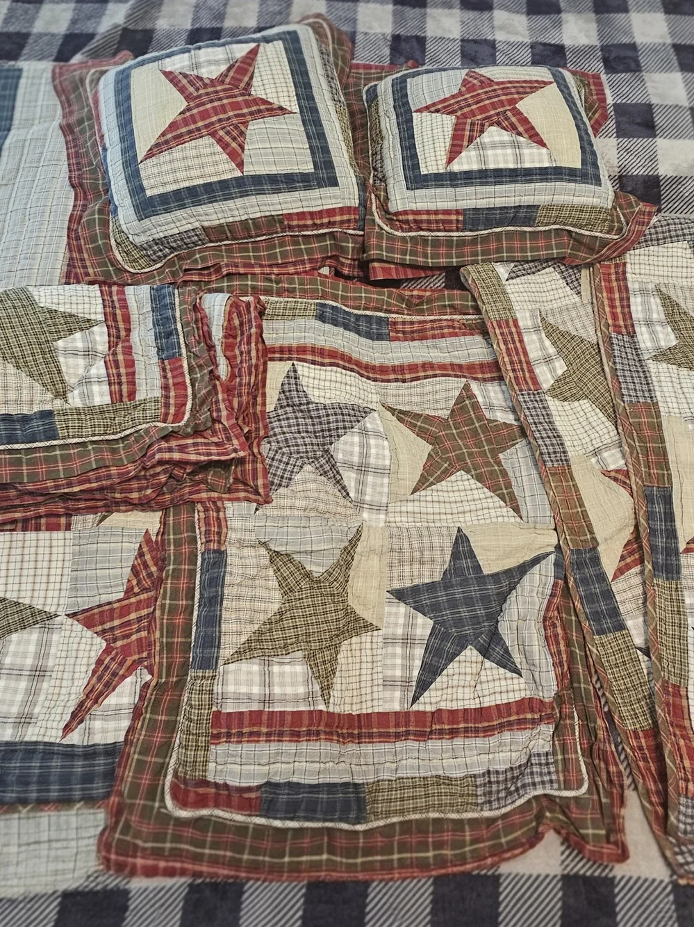 7-Piece Country Patchwork King Quilt Set - Abilene Star Rustic Lodge Bedding