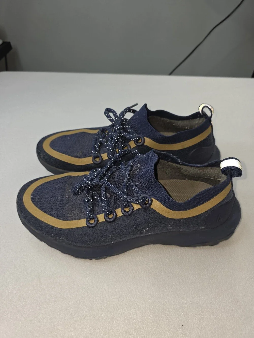 allbirds men trail