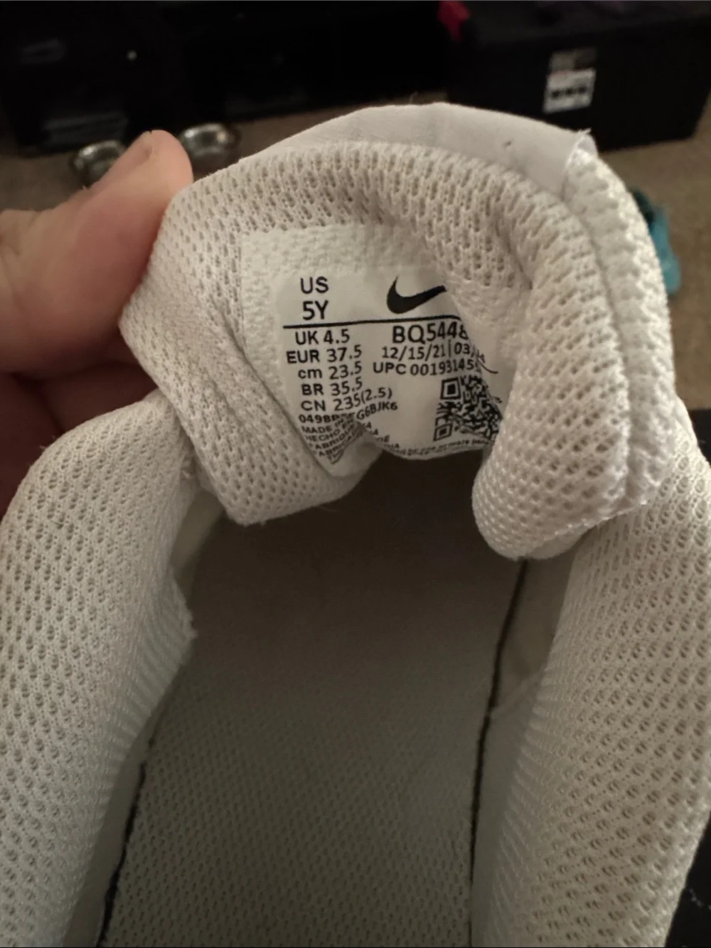 Kids White Nike Sneakers - Classic Low-Top Design