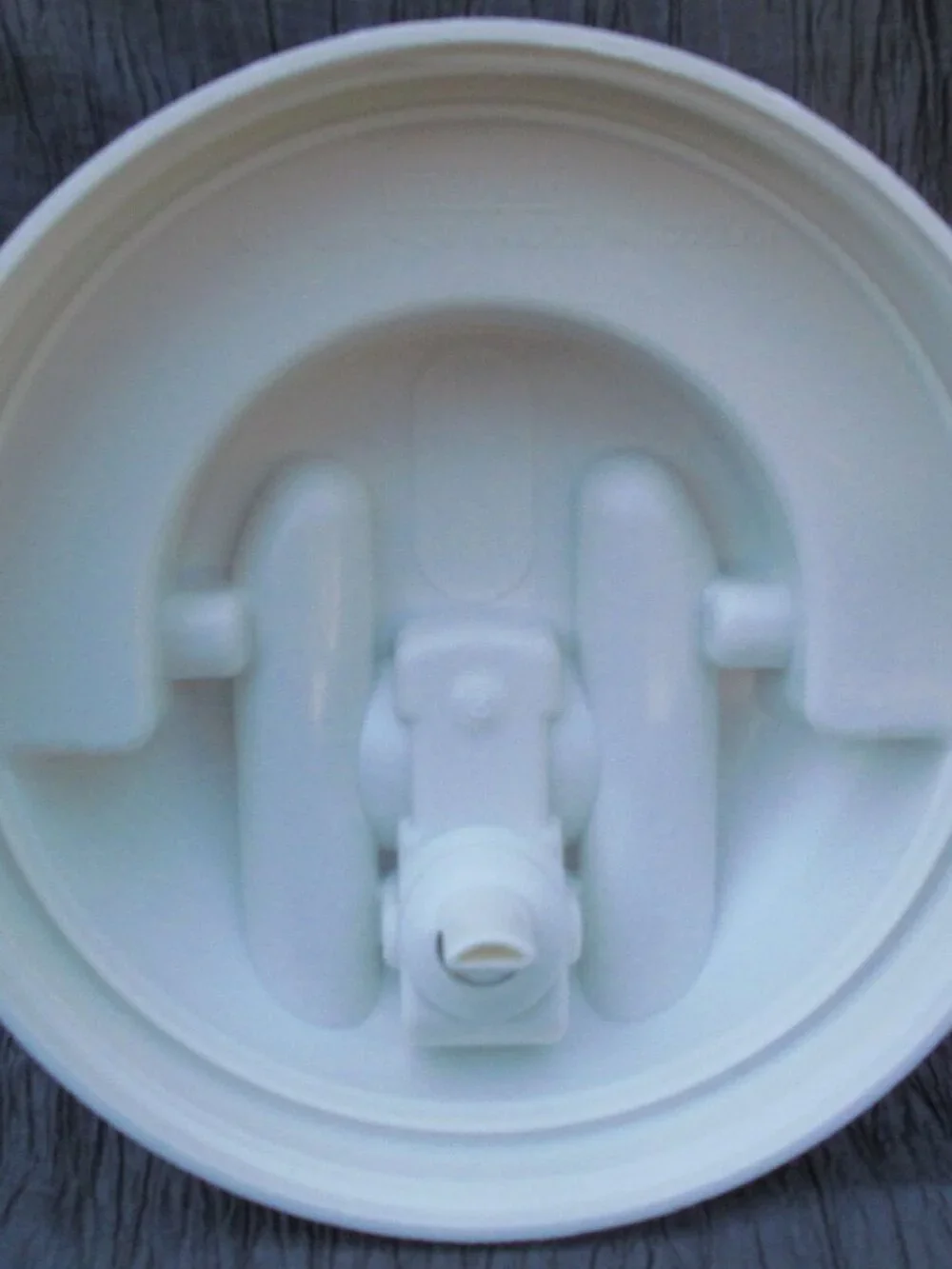 Igloo gently used