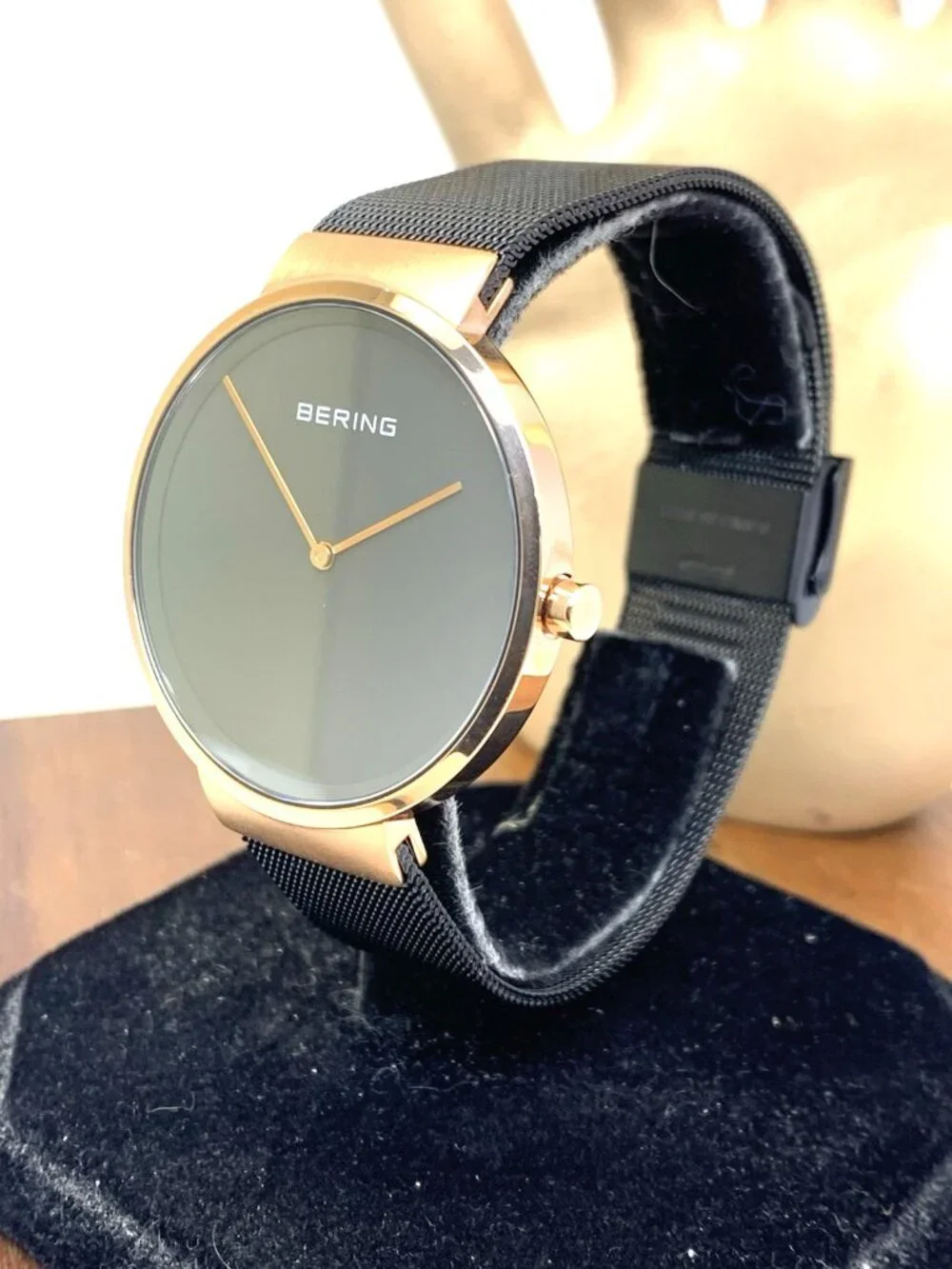 Bering men watch