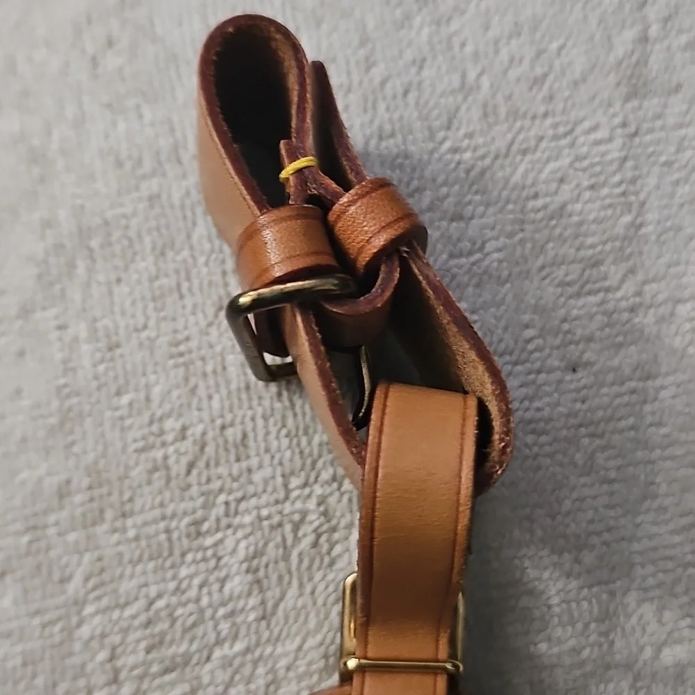 Louis Vuitton - Vachetta Luggage Tag & Poignet - Tan Leather Accessory
