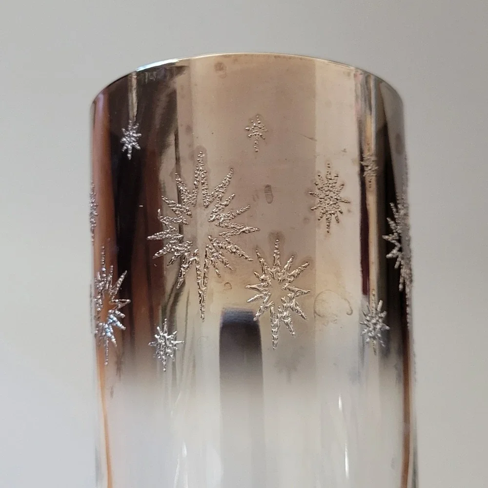 Dorothy Thorpe features starburst