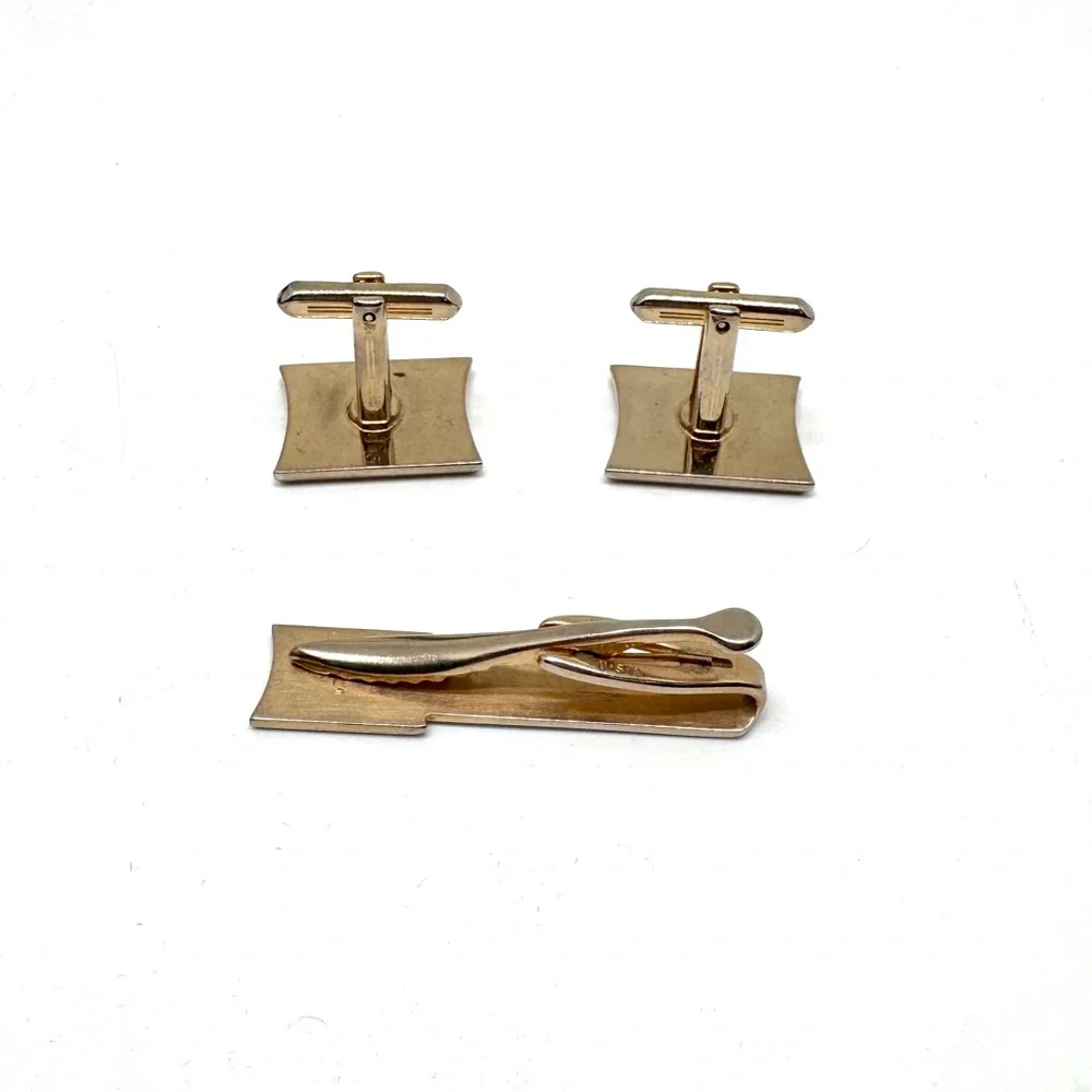 Vintage Hickok Black and Goldtone 'W' Monogram Cufflinks and Tie Clip Set
